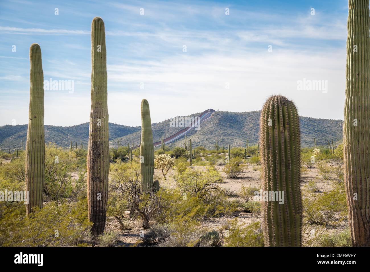 US - Mexican border wall - Arizona Stock Photo - Alamy