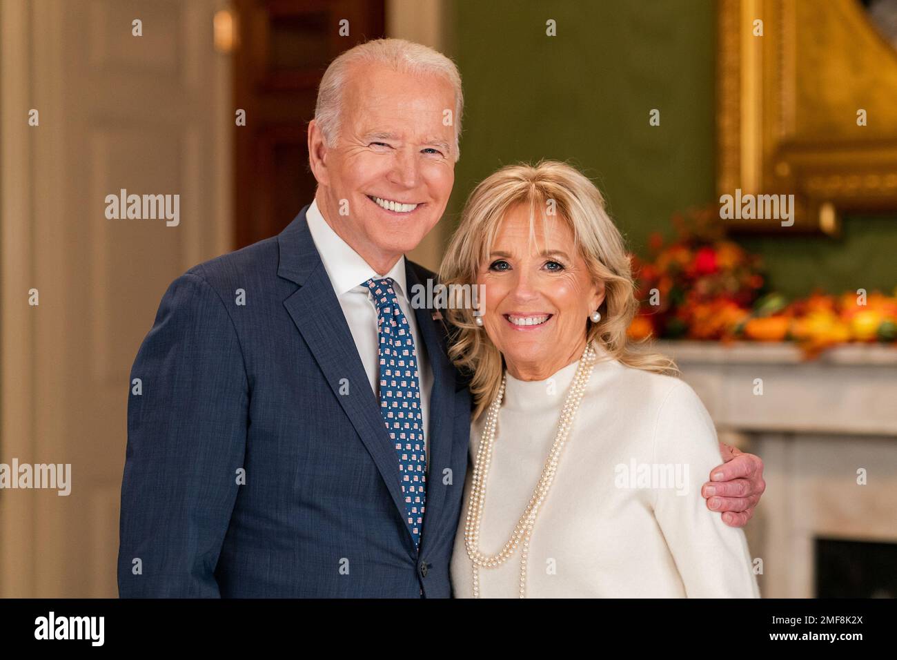 Reportage President Joe Biden and First Lady Jill Biden record a video(02)