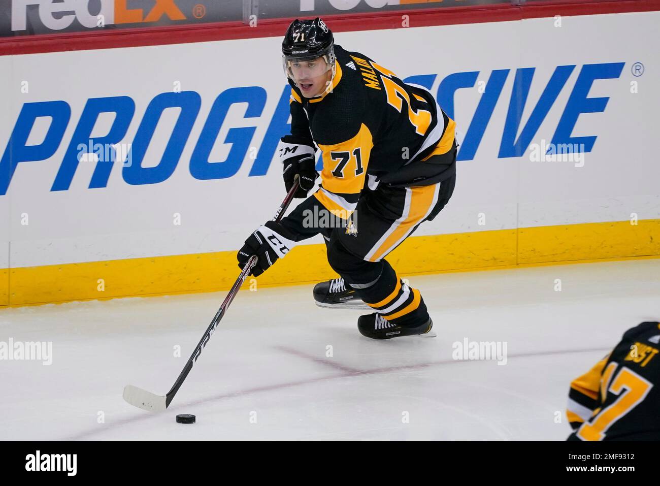 Pittsburgh Penguins Evgeni Malkin skates in his first NHL game against the  New Jersey Devils at Mellon Arena in Pittsburgh, Pennsylvania on October  18, 2006. (UPI Photo/Stephen Gross Stock Photo - Alamy