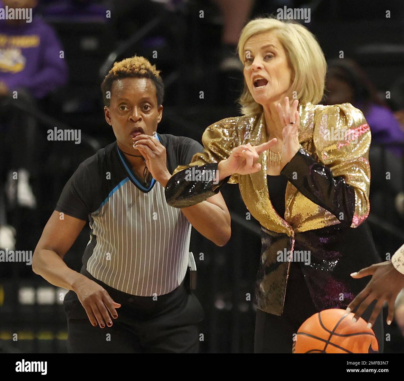 Lady referee hires stock photography and images Alamy