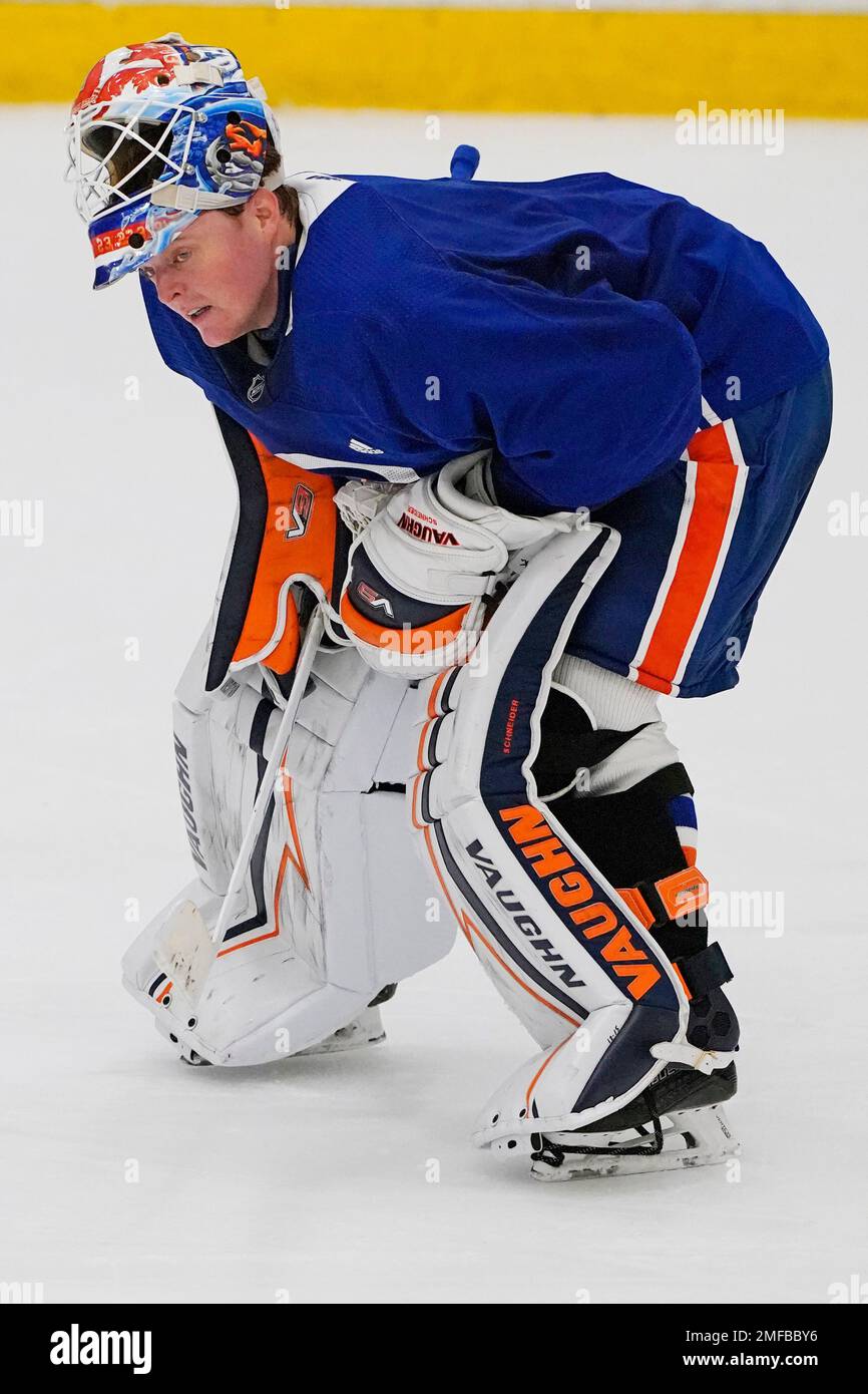 New York Islanders goaltender Cory Schneider takes a break during a