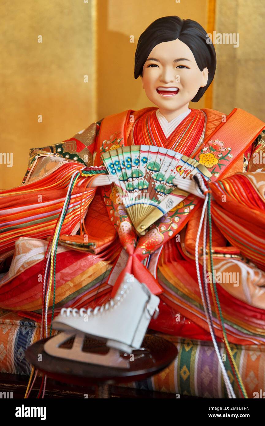 Tokyo, Japan. 25th Jan, 2023. Japan's traditional doll maker Kyugetsu displays "hina dolls