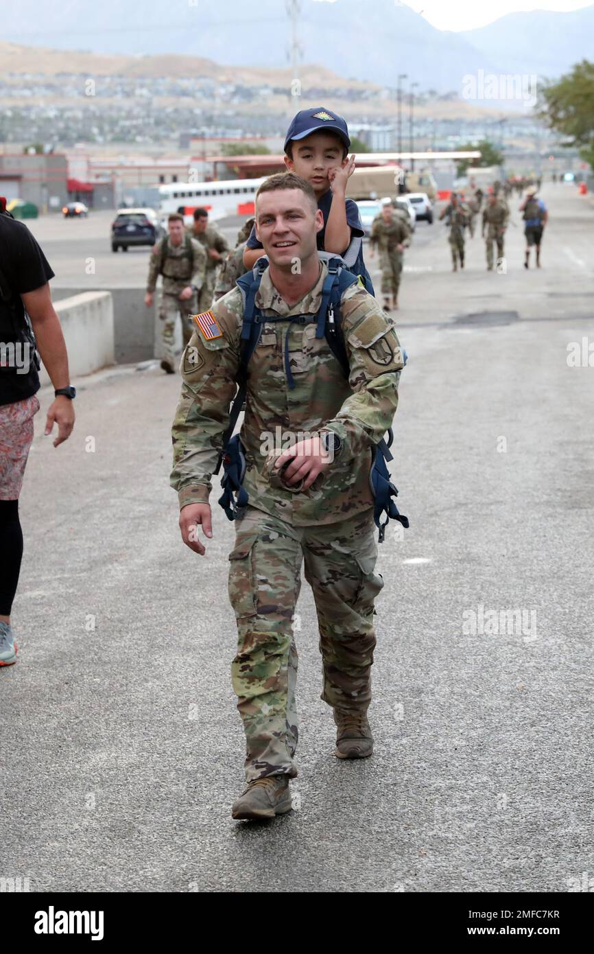 Army Sgt. Alexander Napier, Soldier assigned to 116th Engineer Company ...