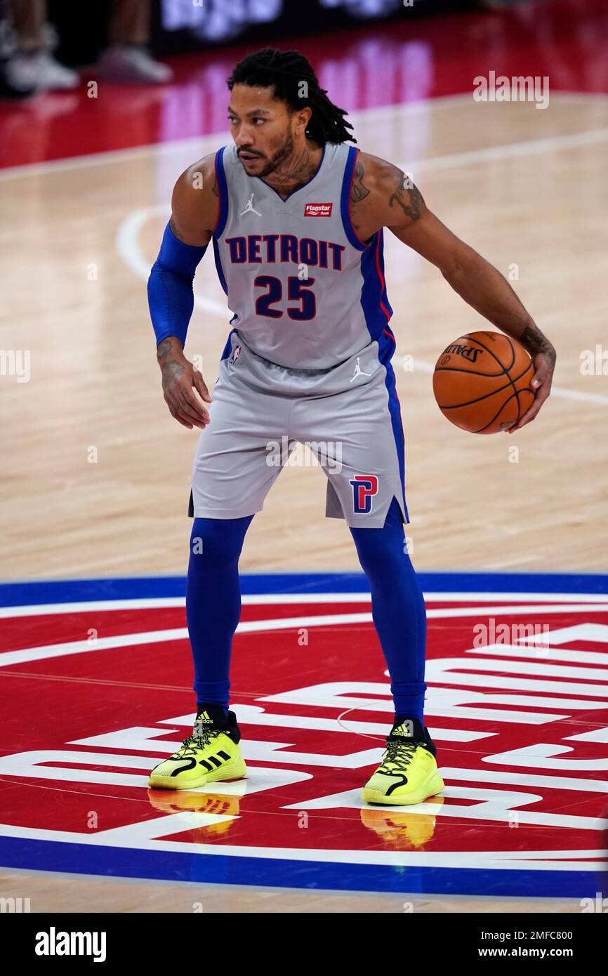 Detroit Pistons guard Derrick Rose brings the ball up court during the