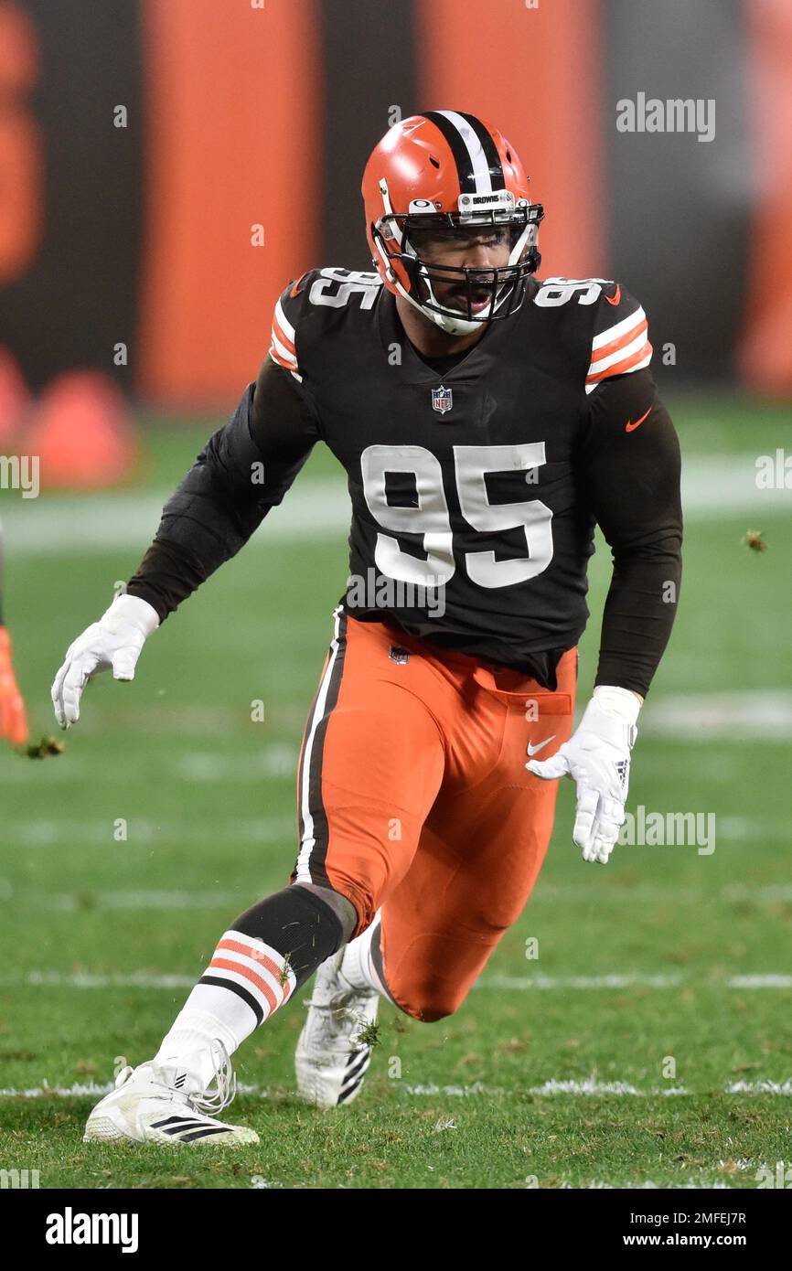 Cleveland Browns Defensive End Myles Garrett (95) Rushes The Passer ...