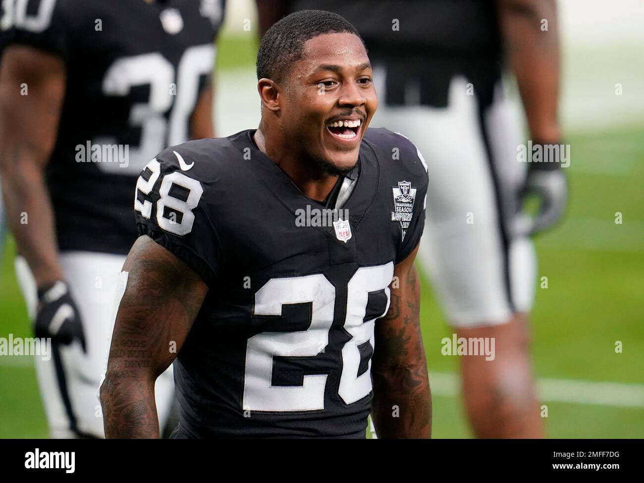 アメフト レイダース ジョシュジェイコブス リミテッド 28番 白