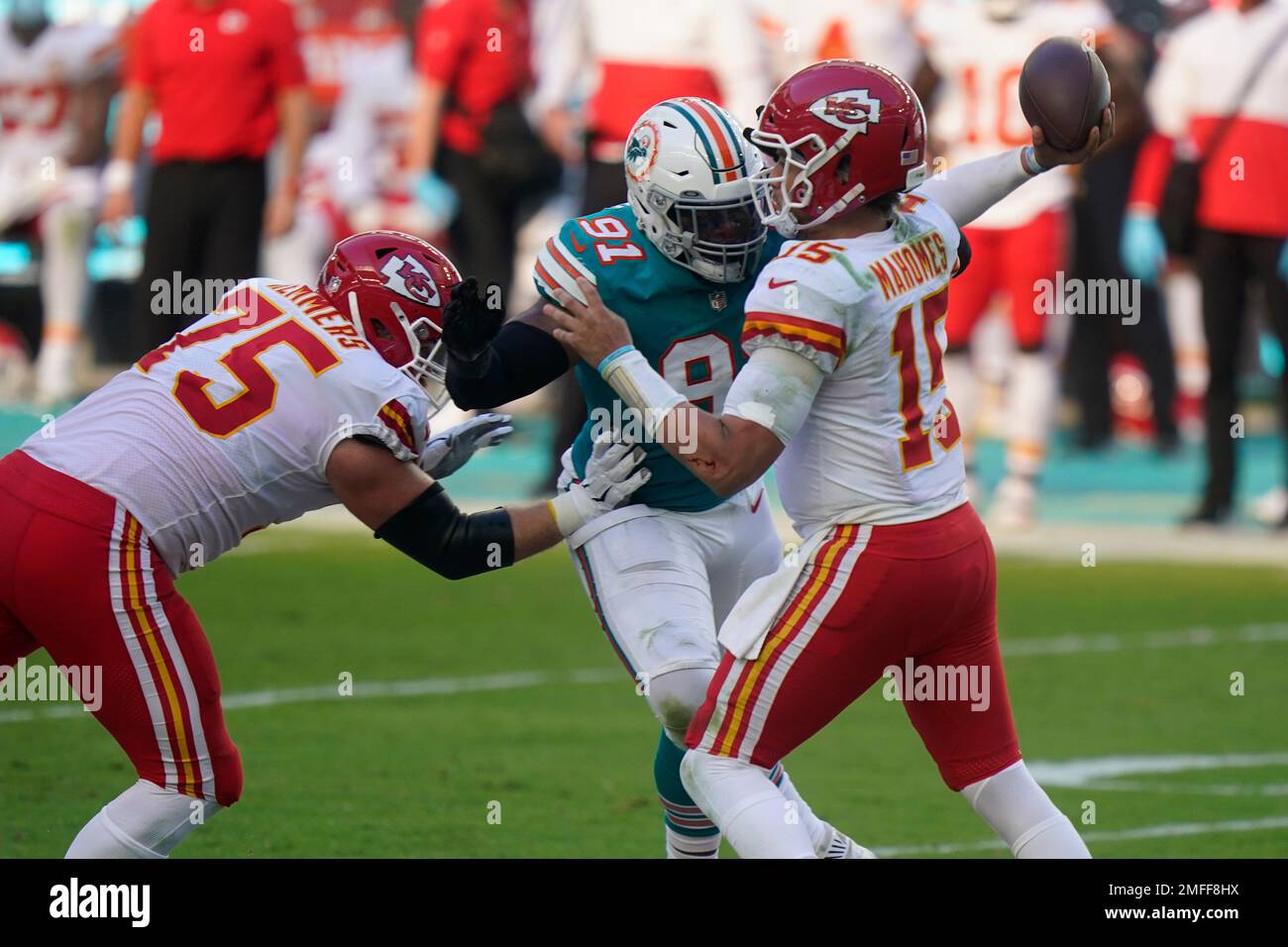 Miami Dolphins defensive end Christian Wilkins (94) rushes Kansas City