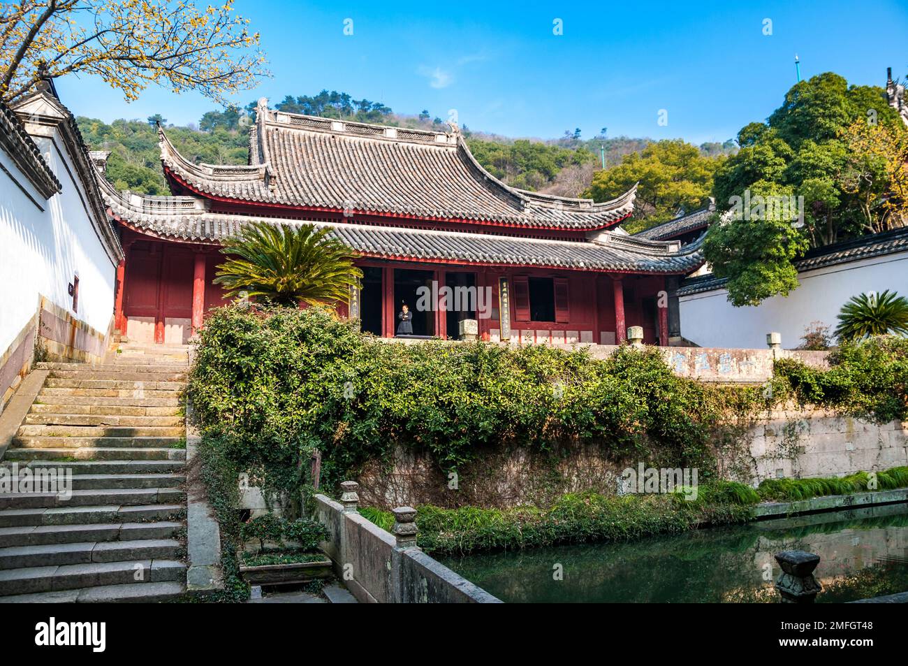 The Great Hall at Baoguo Temple, Ningbo, Zhejiang Province, China Stock