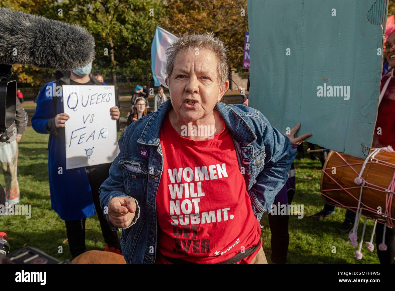 Anti trans bill protesters are covered up by Pro trans campaigners ...