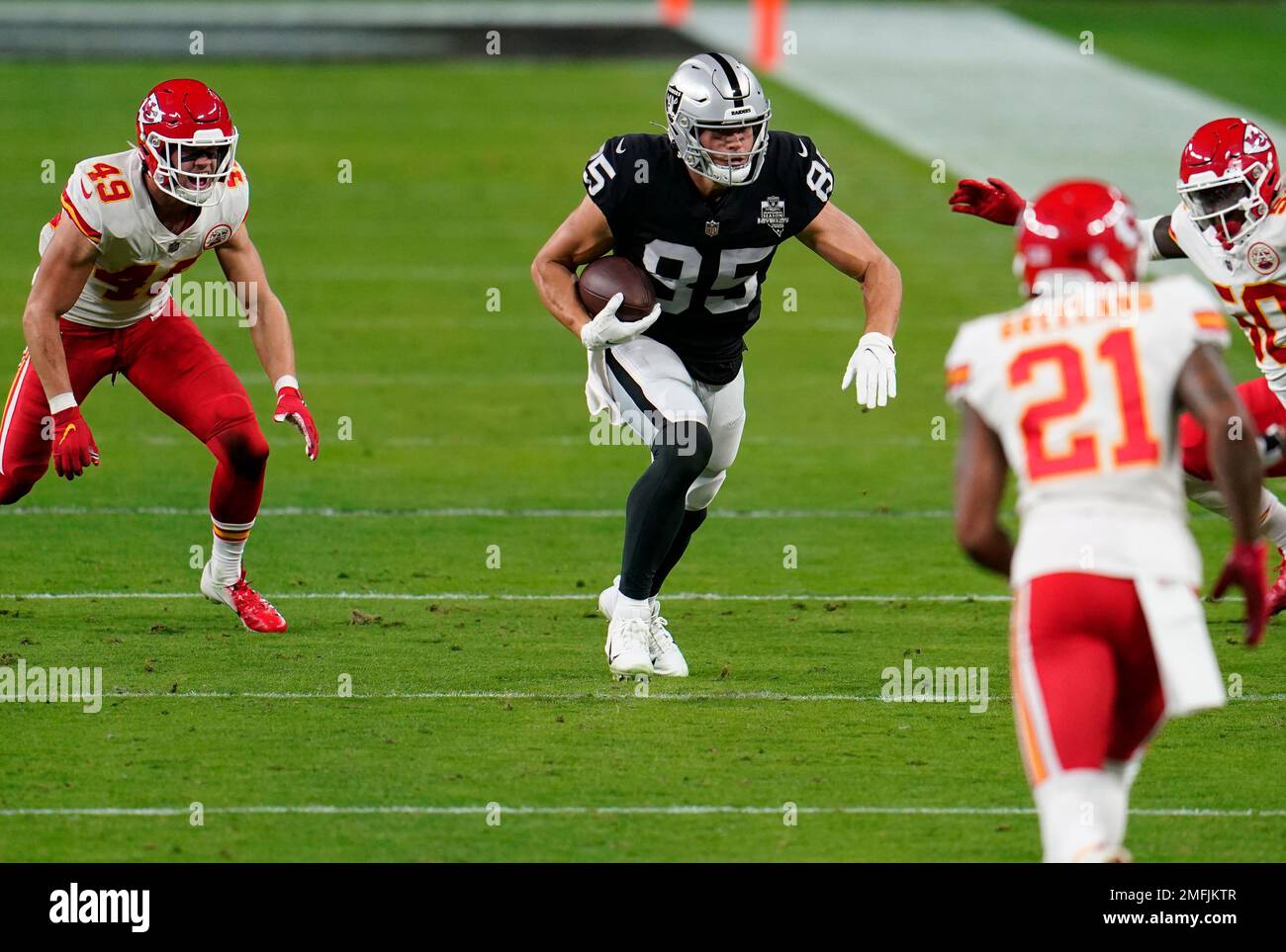 Las Vegas Raiders tight end Derek Carrier 85 runs after catching a