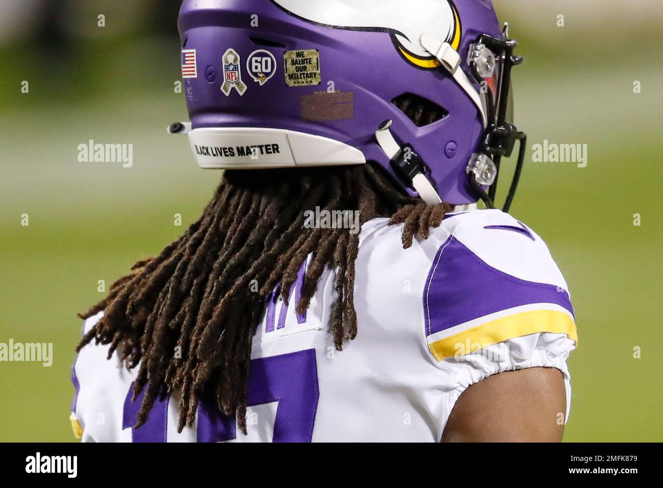 Minnesota Vikings wide receiver K.J. Osborn (17) wears