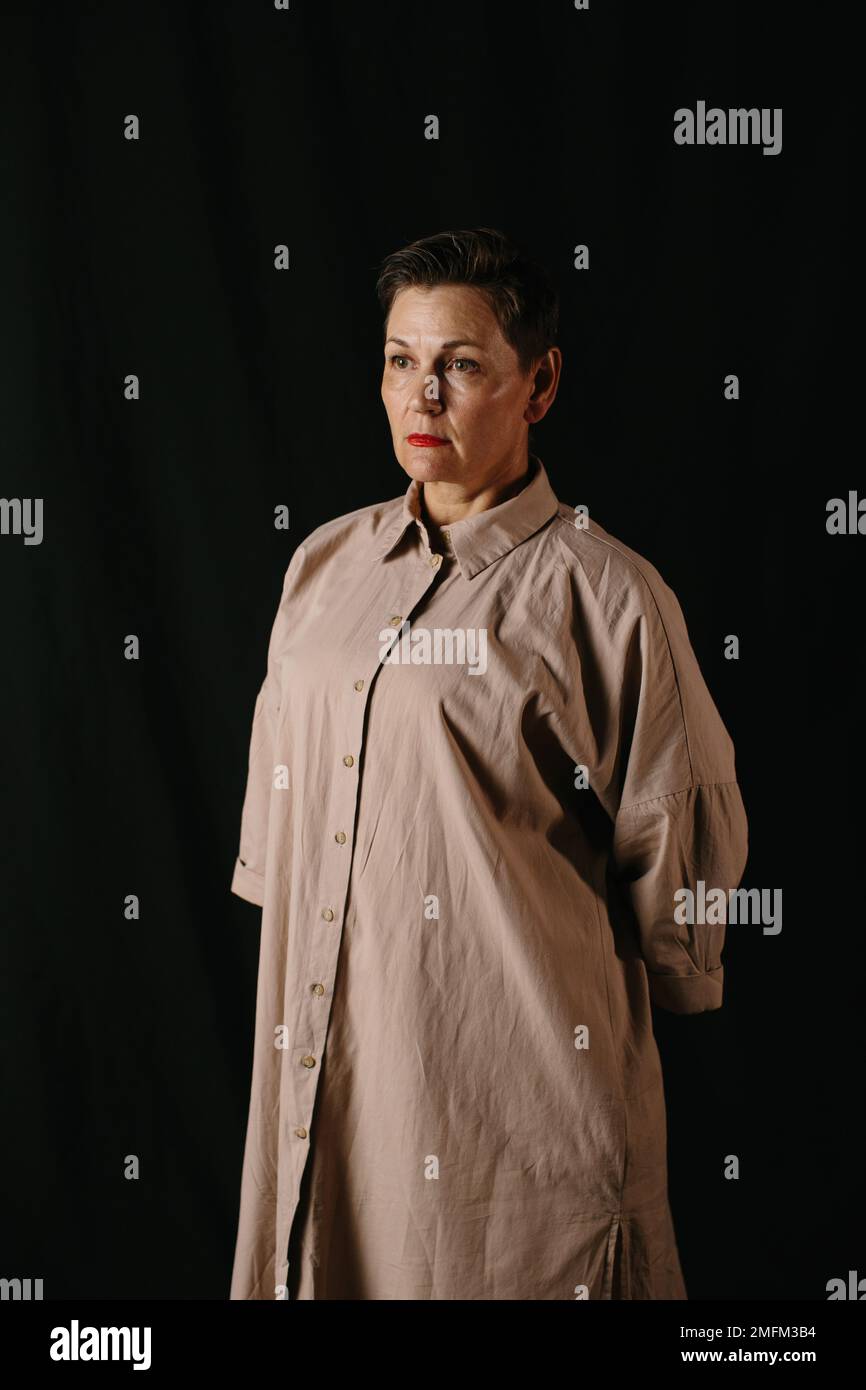 Dramatic portrait 50s woman hi-res stock photography and images - Alamy