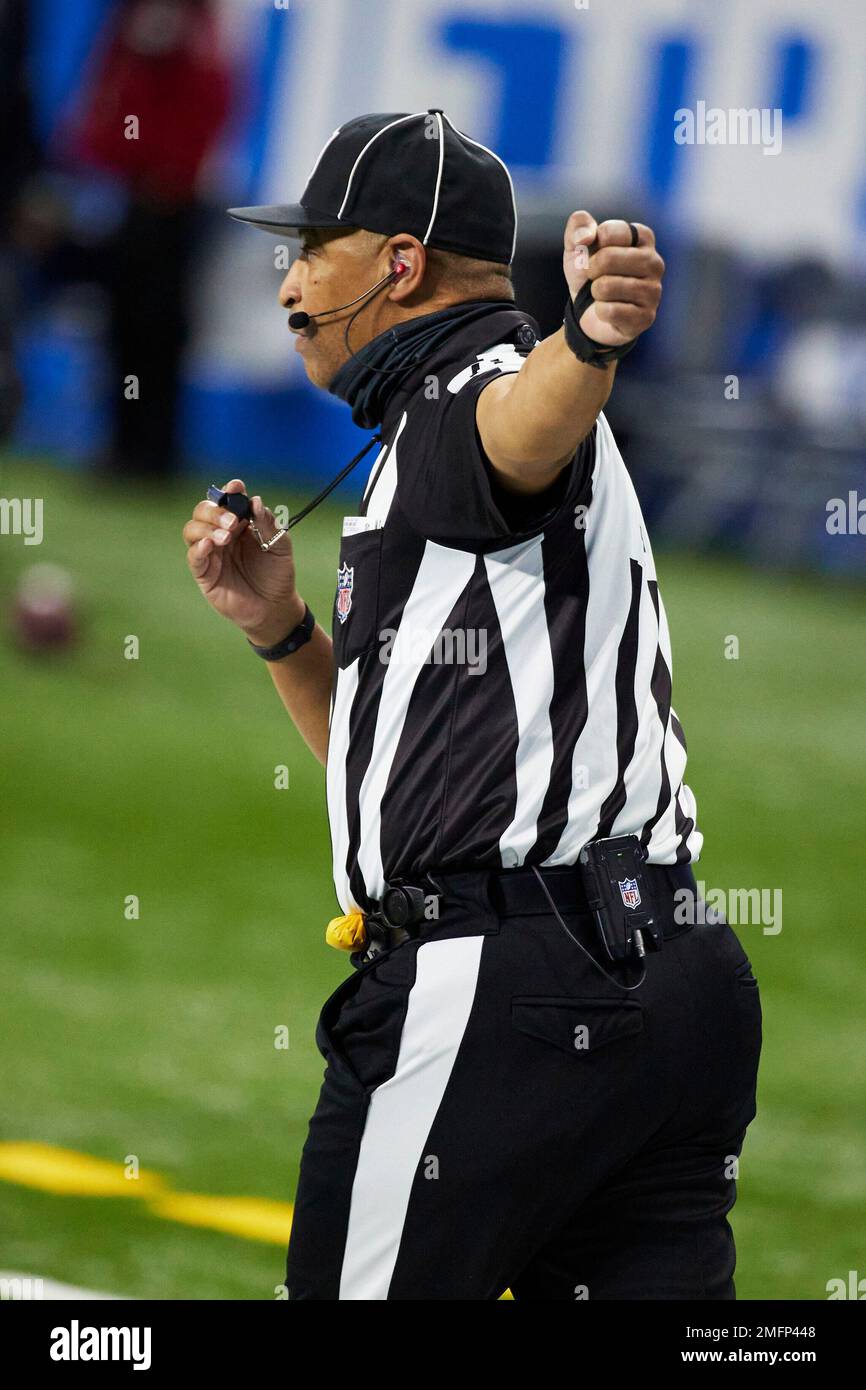 Line judge Jeff Rice (44) during an NFL football game between the ...