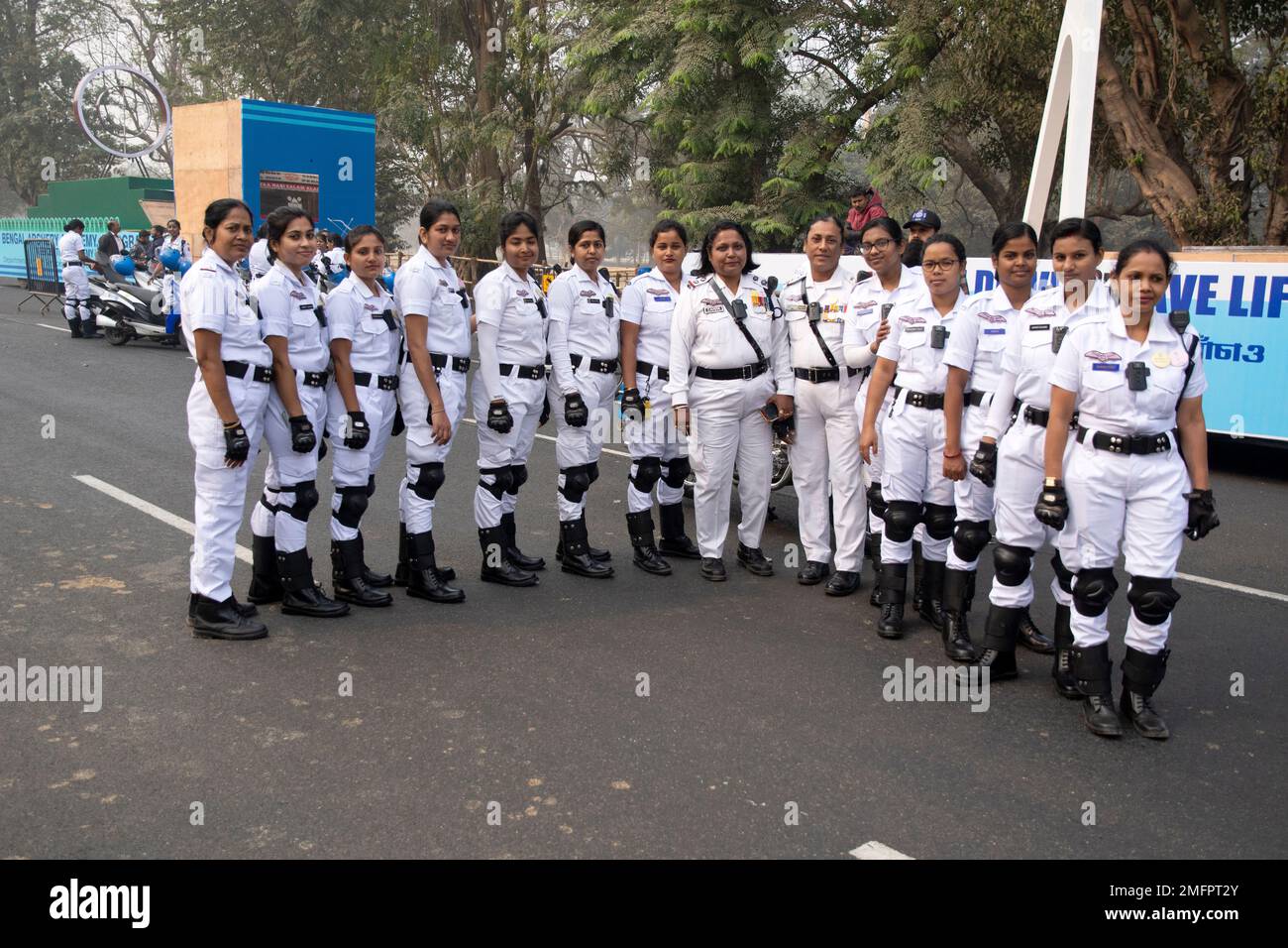 Kolkata, India. 25th Jan, 2023. As India is all set to commemorate its 74th Republic Day celebration on January 26, the full-dress rehearsal of the Republic Day Parade was held at Kolkata Red Road.Indian Army, Indian Navy, Indian Air Force, Assam Rifles, Panjab regiment, Gorkha regiment, Kolkata police, and many schools took part in the Full Dress Parade Rehearsal for Republic Day 2023 in Kolkata. (Photo by Barun Kumar Das/Pacific Press) Credit: Pacific Press Media Production Corp./Alamy Live News Stock Photo