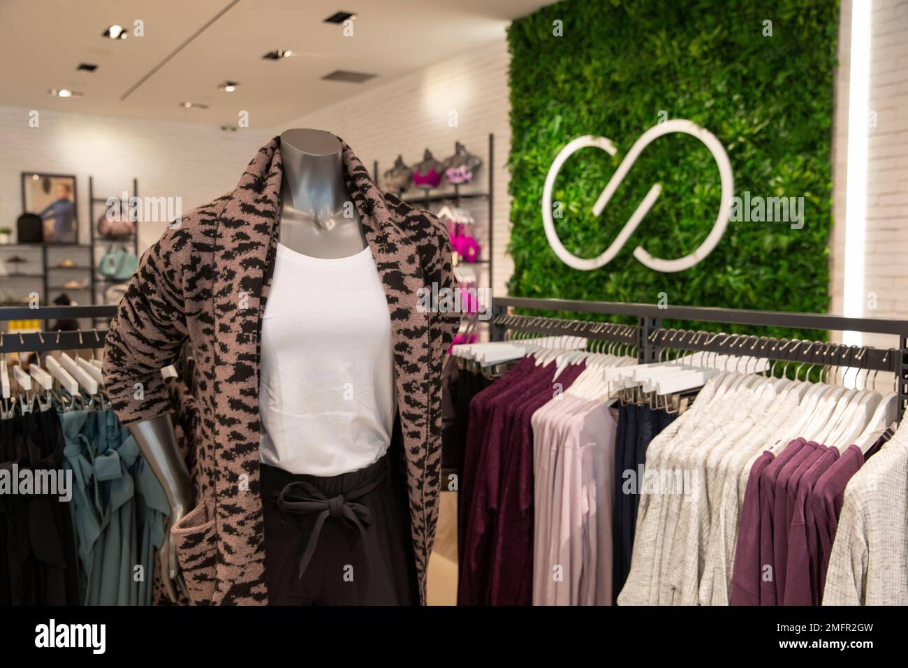 https://c8.alamy.com/comp/2MFR2GW/image-distributed-for-calia-by-carrie-underwood-dicks-sporting-goods-launches-first-ever-pop-up-shops-for-womens-fitness-brand-calia-by-carrie-underwood-on-october-28-2020-in-santa-monica-calif-jeff-lewisap-images-for-calia-by-carrie-underwood-2MFR2GW.jpg