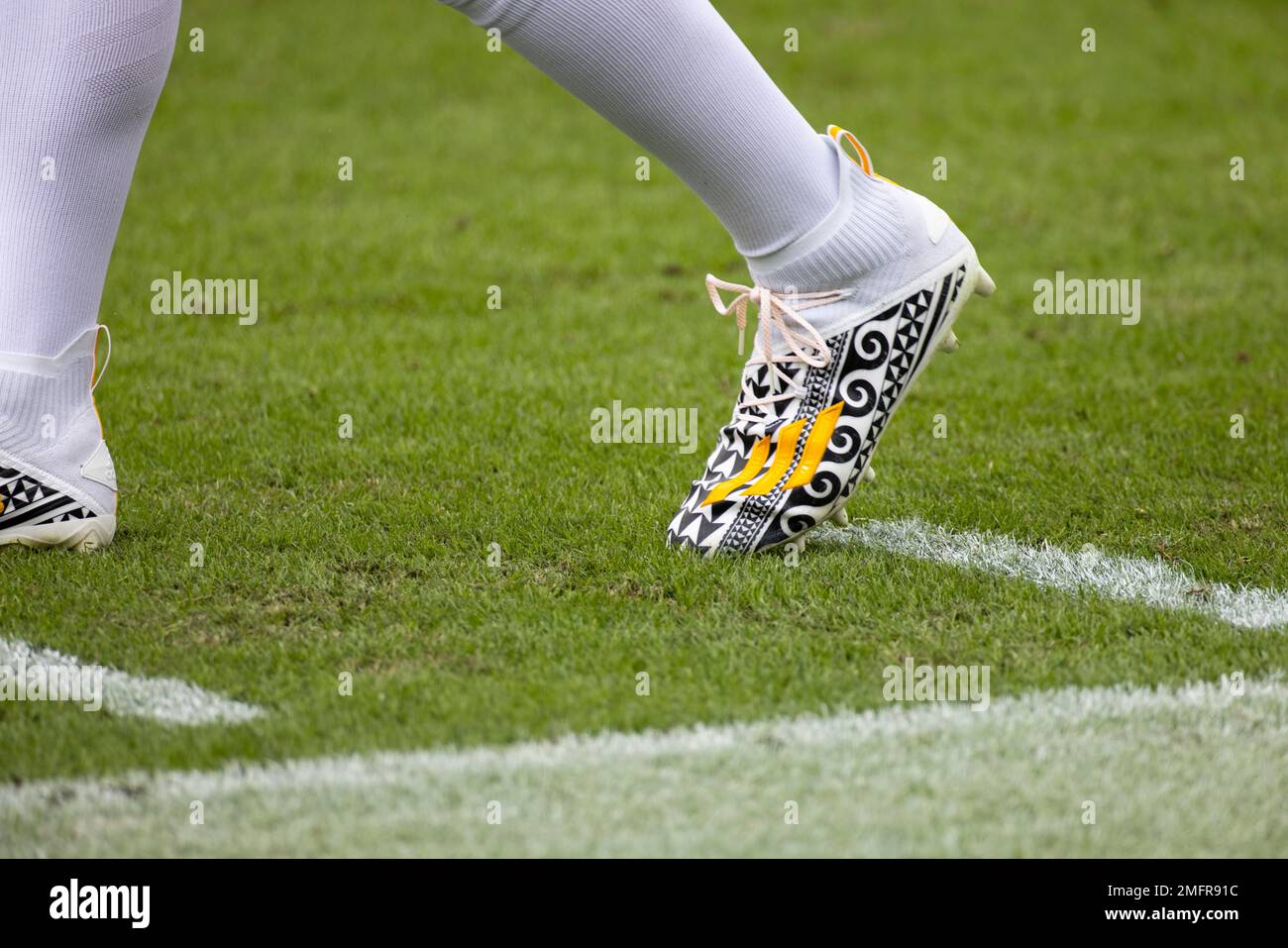 Detail view of Adidas football cleats worn by Pittsburgh Steelers wide  receiver JuJu Smith-Schuster (19) before an NFL football game against the  Tennessee Titans, Sunday, Oct. 25, 2020, in Nashville, Tenn. (AP