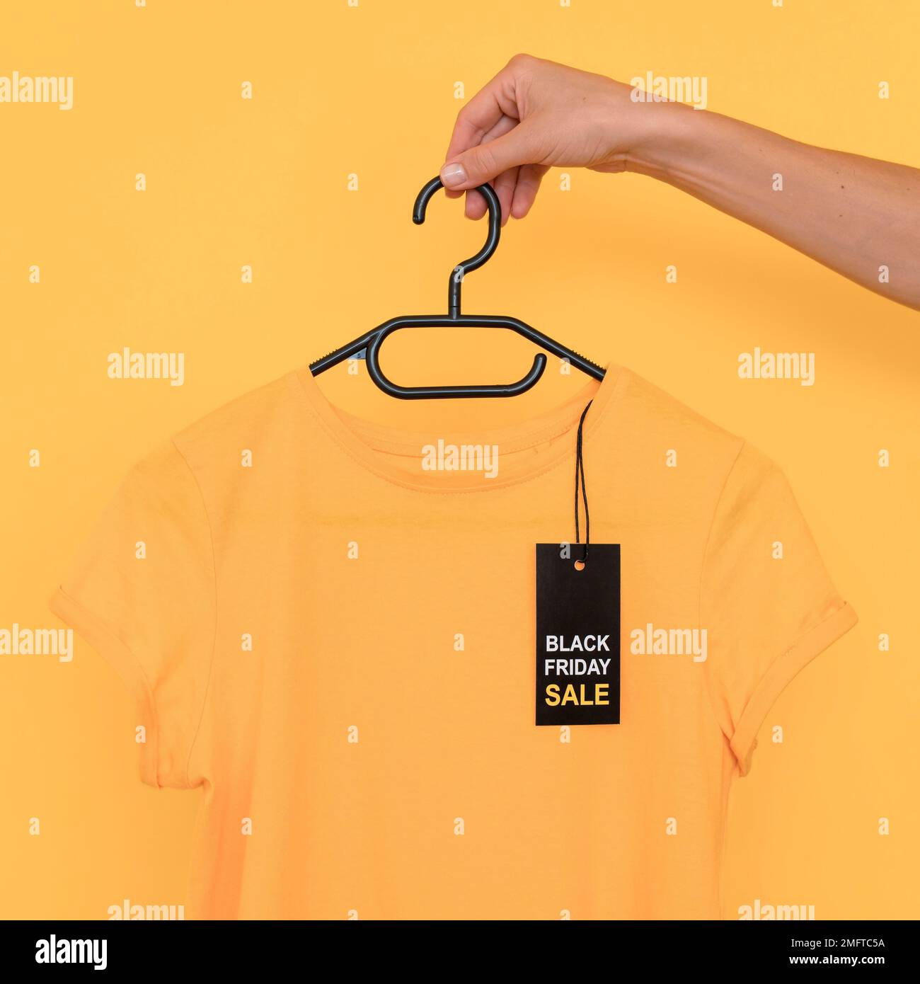 https://c8.alamy.com/comp/2MFTC5A/black-friday-sale-t-shirt-hanger-2MFTC5A.jpg