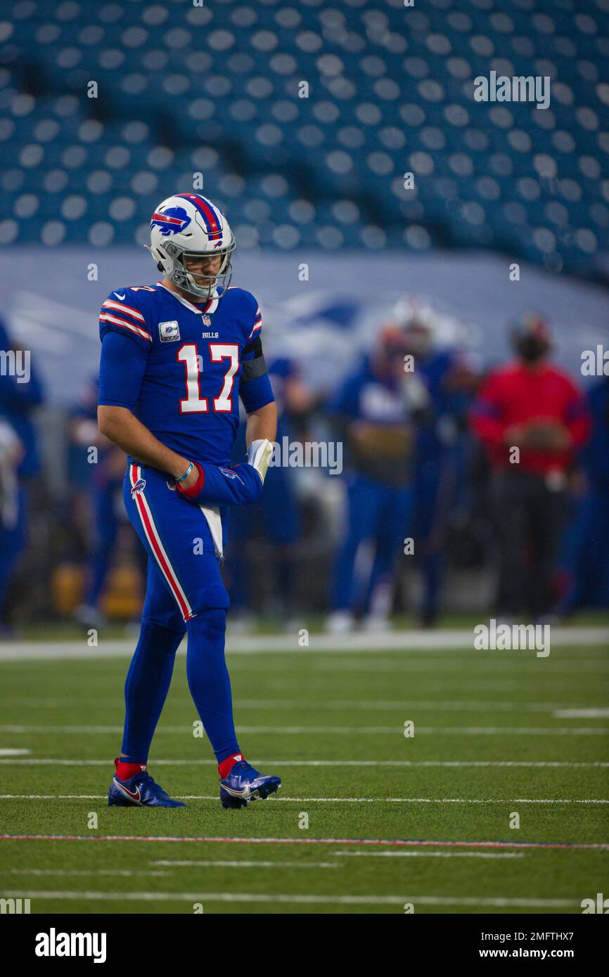 December 24, 2022 - Buffalo Bills quarterback Josh Allen (17) runs in a  touchdown during NFL football game at the Chicago Bears in Chicago, IL  Stock Photo - Alamy