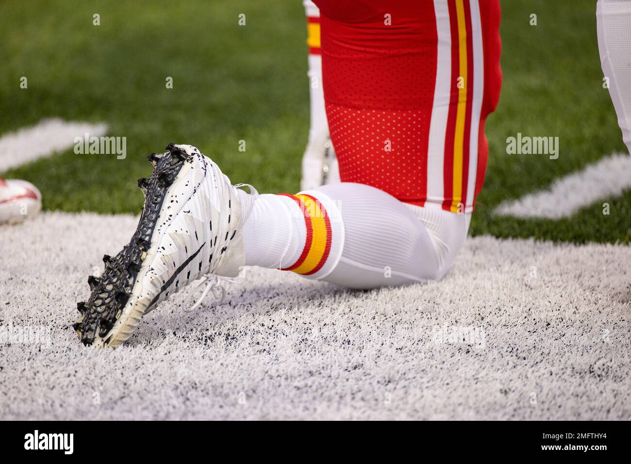 football cleats defensive end