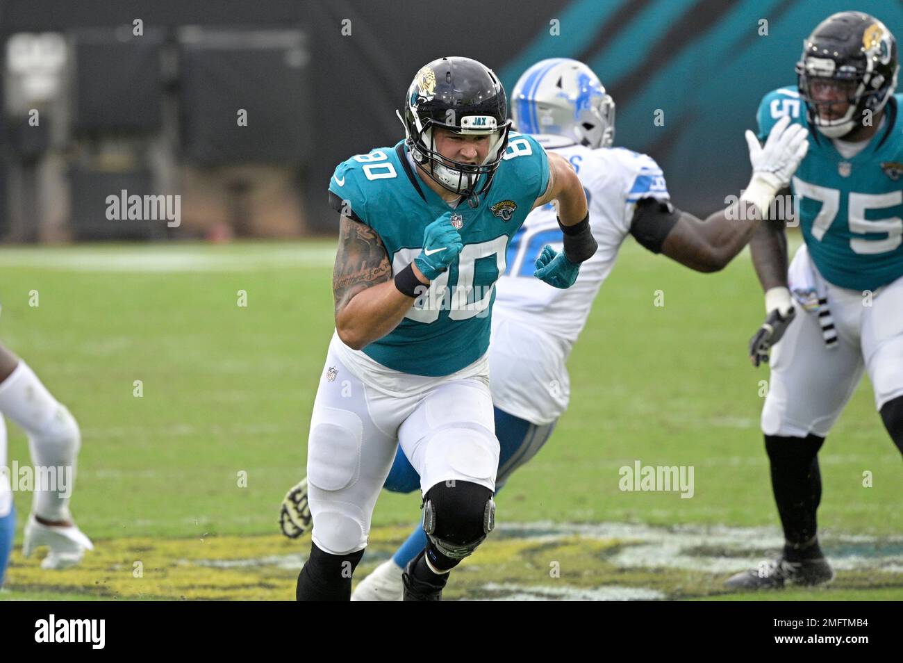 Jacksonville Jaguars tight end James O'Shaughnessy (80) runs a route ...