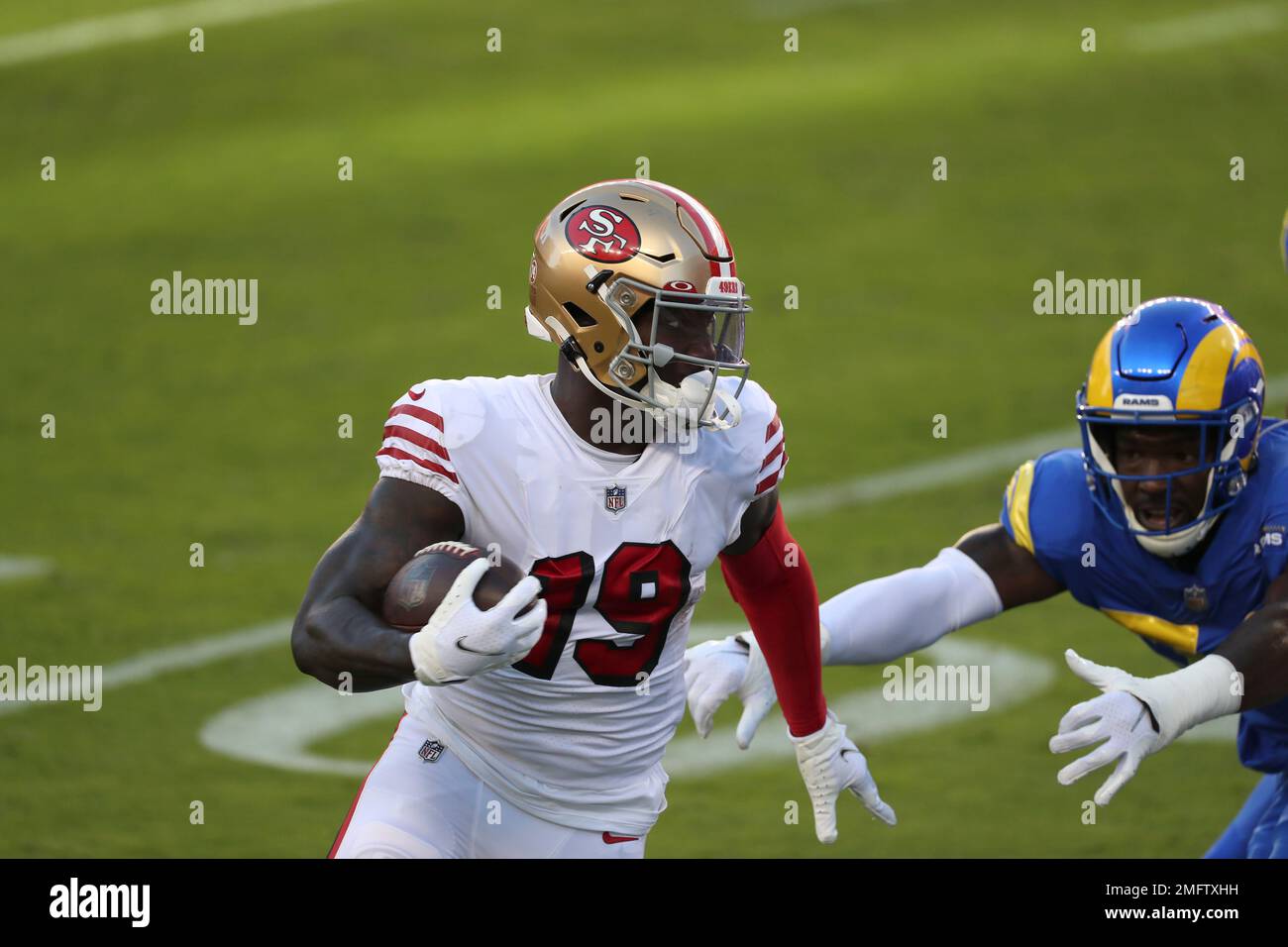 San Francisco 49ers wide receiver Deebo Samuel scores a touchdown