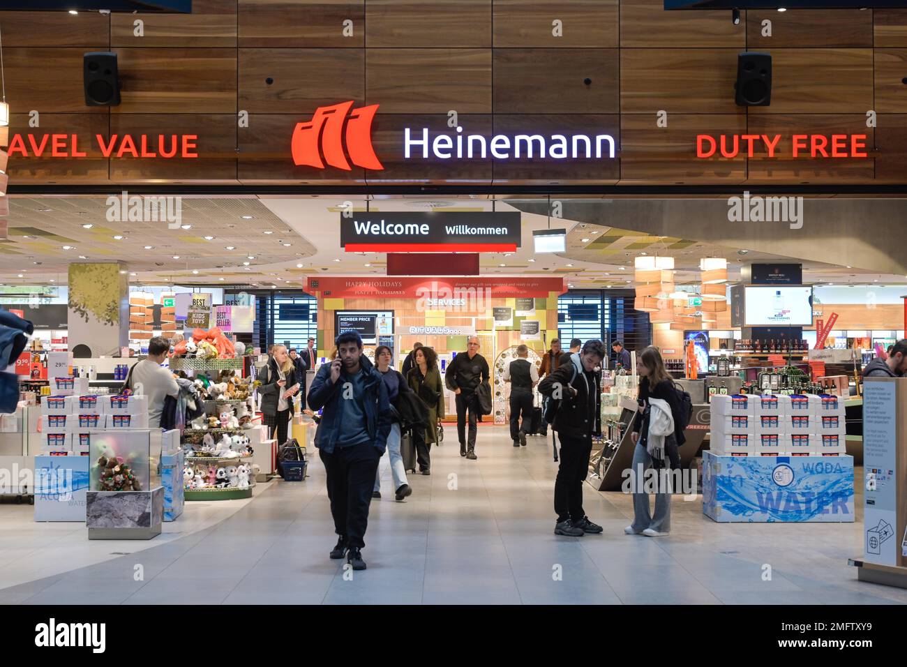 Heinemann Dutyfree Travel Value Shop, Main Building, Terminal 1, BER Airport, Berlin-Brandenburg, Germany Stock Photo