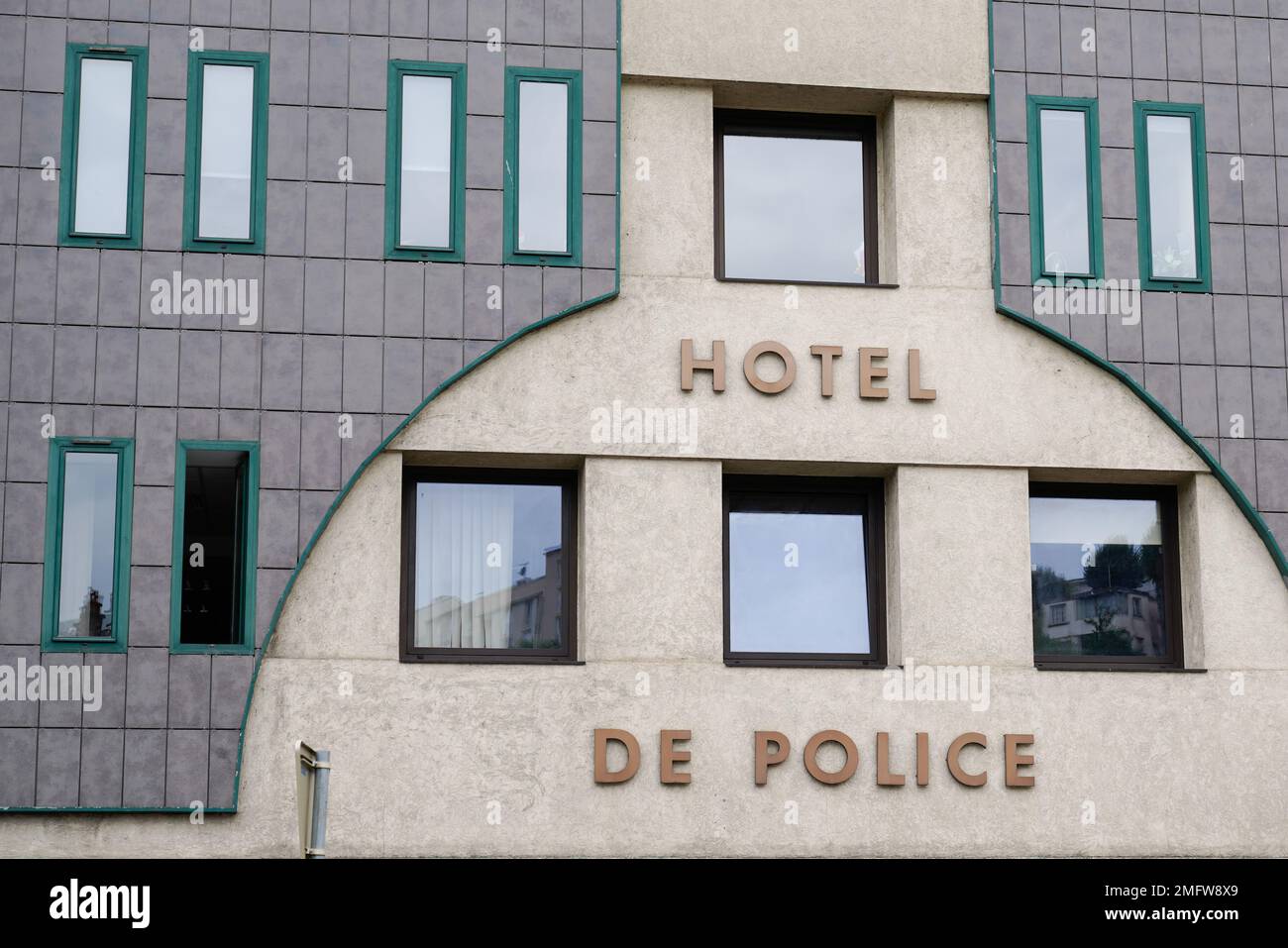 French police station hi-res stock photography and images - Alamy