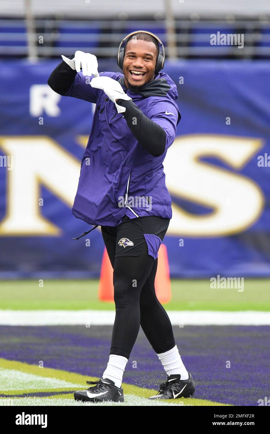 Baltimore Ravens running back J.K. Dobbins (27) runs with the ball against  the New York Giants during an NFL football game Sunday, Oct. 16, 2022, in  East Rutherford, N.J. (AP Photo/Adam Hunger