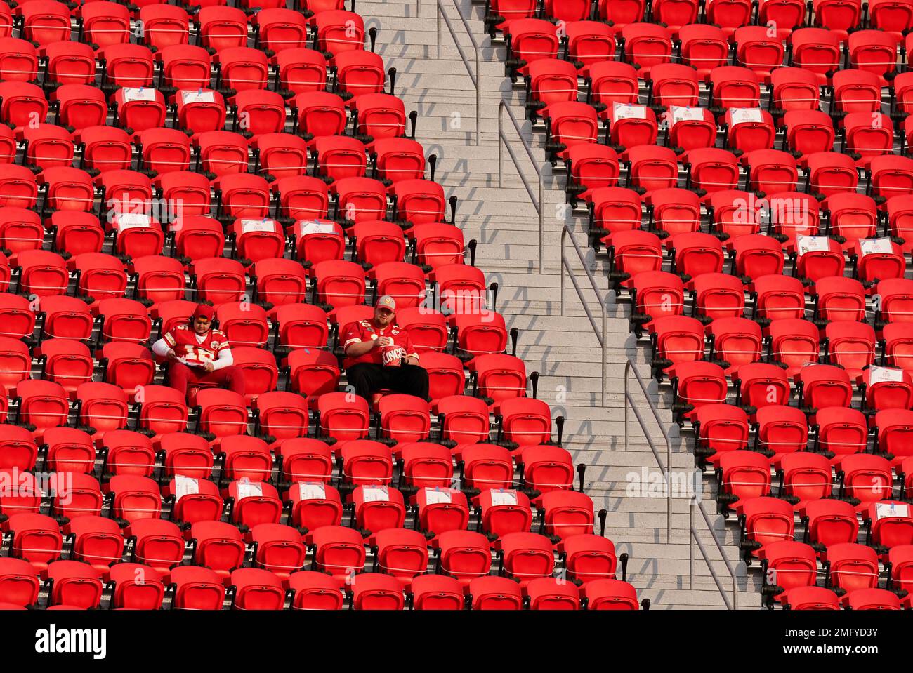 Fans fill Arrowhead Stadium before an NFL football game between the Kansas  City Chiefs and the Denver Broncos Sunday, Nov. 13, 2011, in Kansas City,  Mo. (AP Photo/Charlie Riedel Stock Photo - Alamy