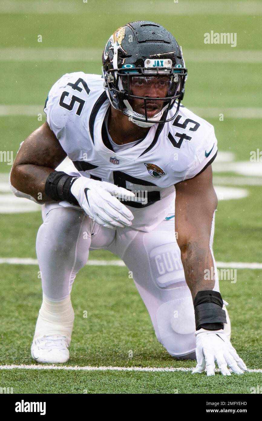 Jacksonville Jaguars K'Lavon Chaisson (45) warms up before an NFL football  practice, Tuesday, May 31, 2022, in Jacksonville, Fla. (AP Photo/John Raoux  Stock Photo - Alamy