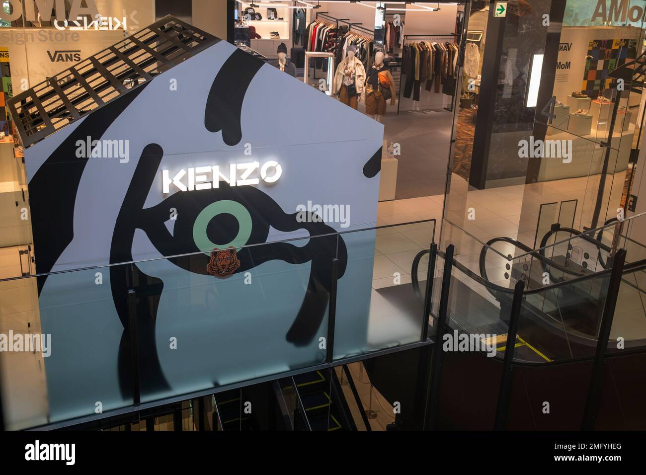 Kenzo clothing clearance store near me