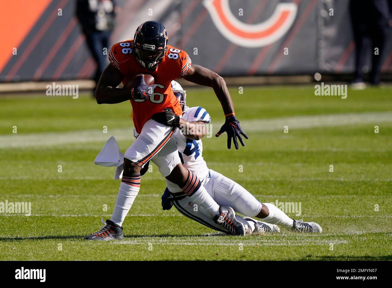 Chicago Bears tight end Demetrius Harris (86) lines up against the