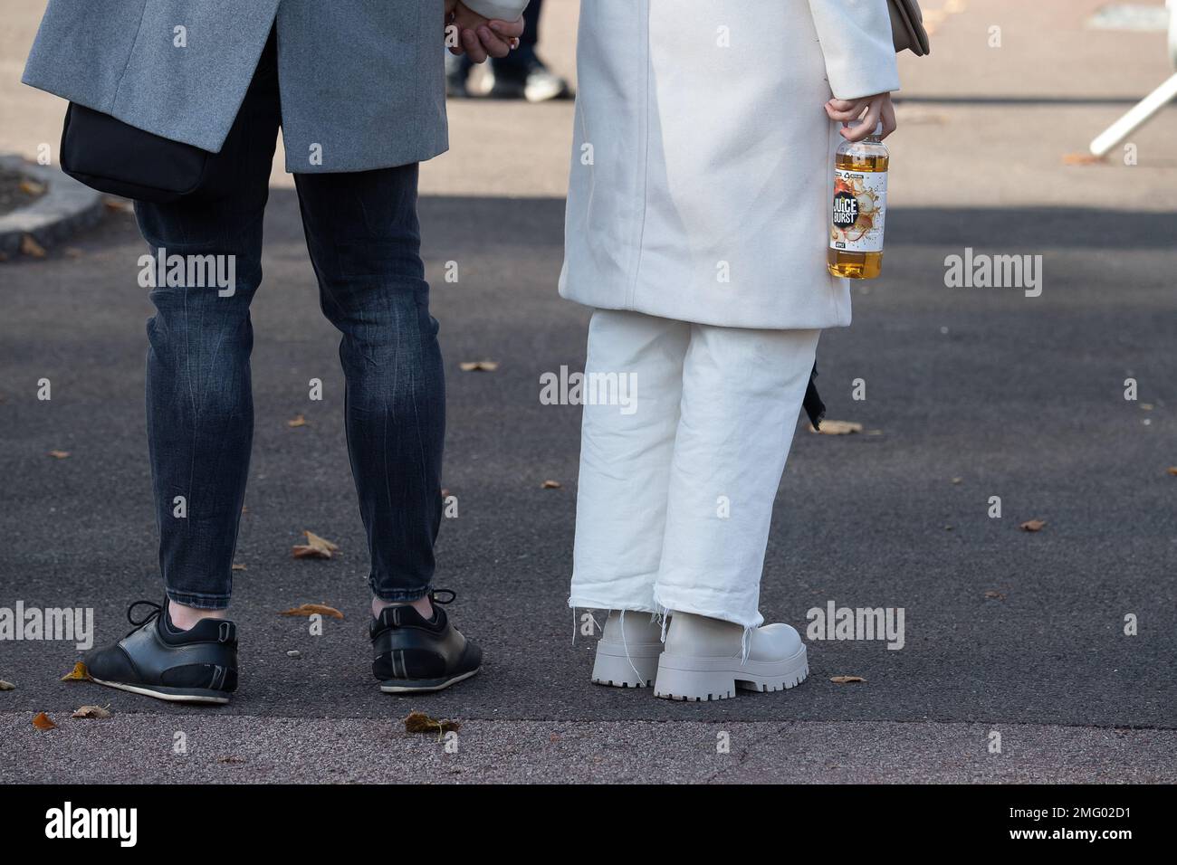 Windsor, Berkshire, UK. 10th October, 2022. Fashion at Windsor Races. Credit Maureen McLean