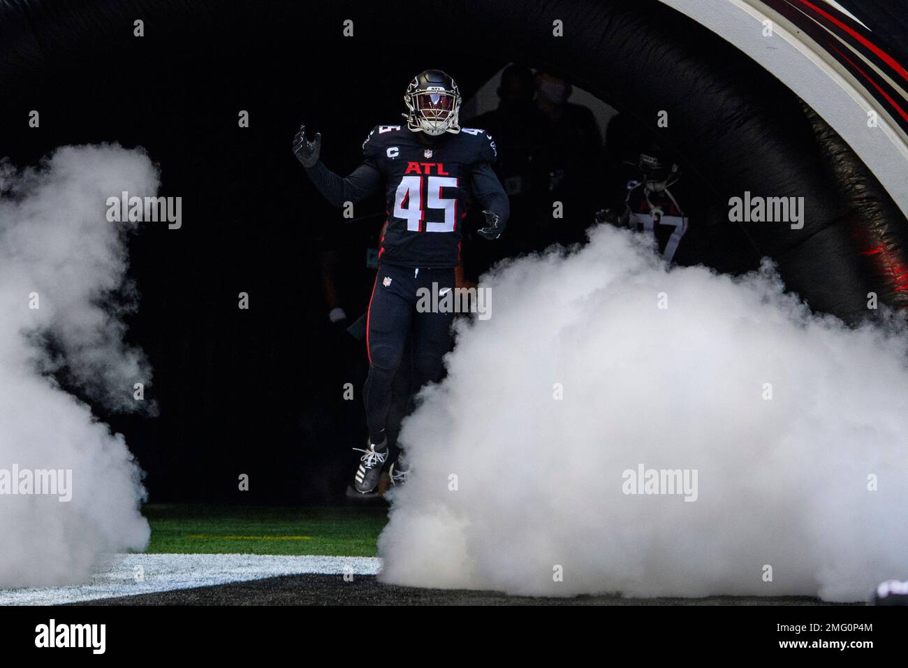 Carolina Panthers to workout linebacker Deion Jones