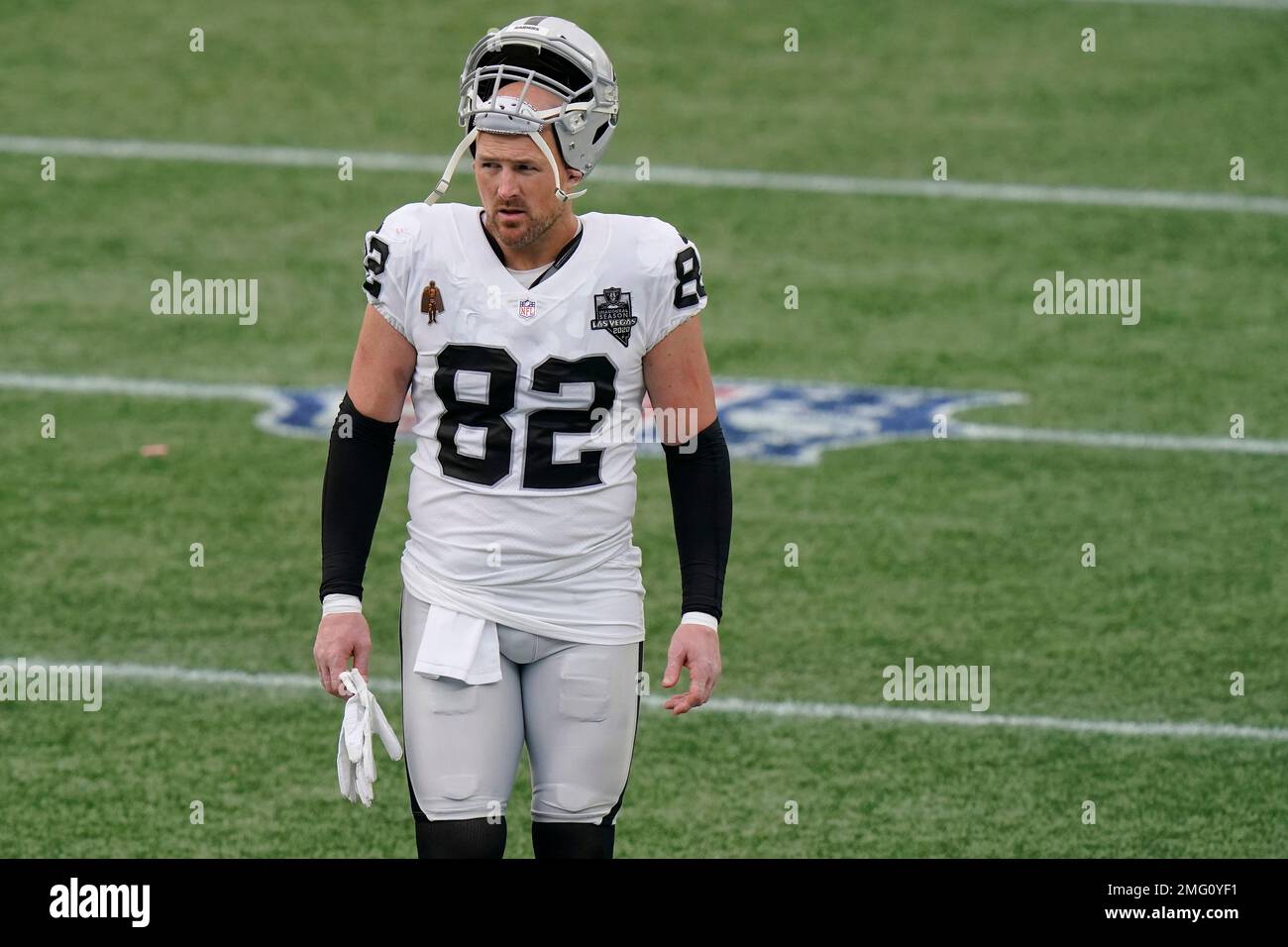 Las Vegas Raiders tight end Jason Witten leaves the field after an NFL  football game against the New England Patriots, Sunday, Sept. 27, 2020, in  Foxborough, Mass. (AP Photo/Steven Senne Stock Photo 