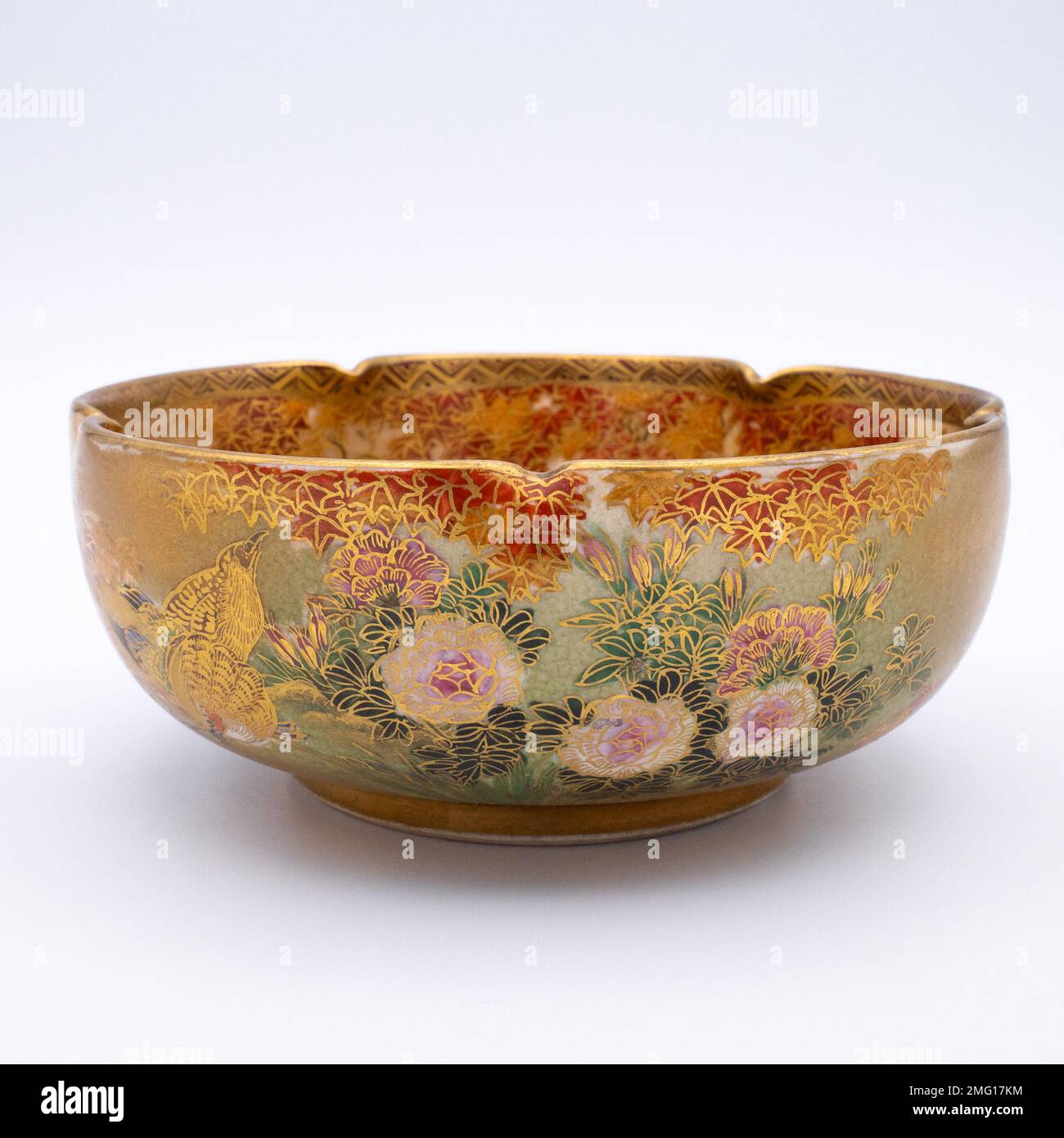 Antique Japanese Satsuma Pottery Bowl Marked 神山. Early 20th century