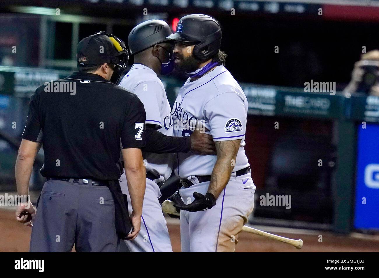 Matt Kemp signs with Rockies