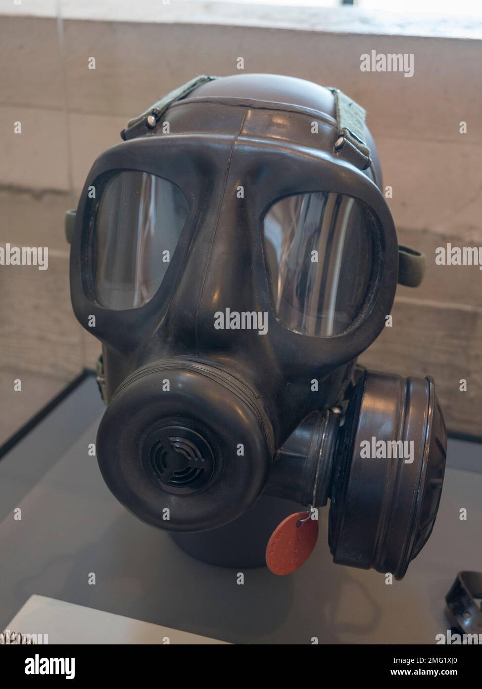 S6 respirator hi-res stock photography and images - Alamy