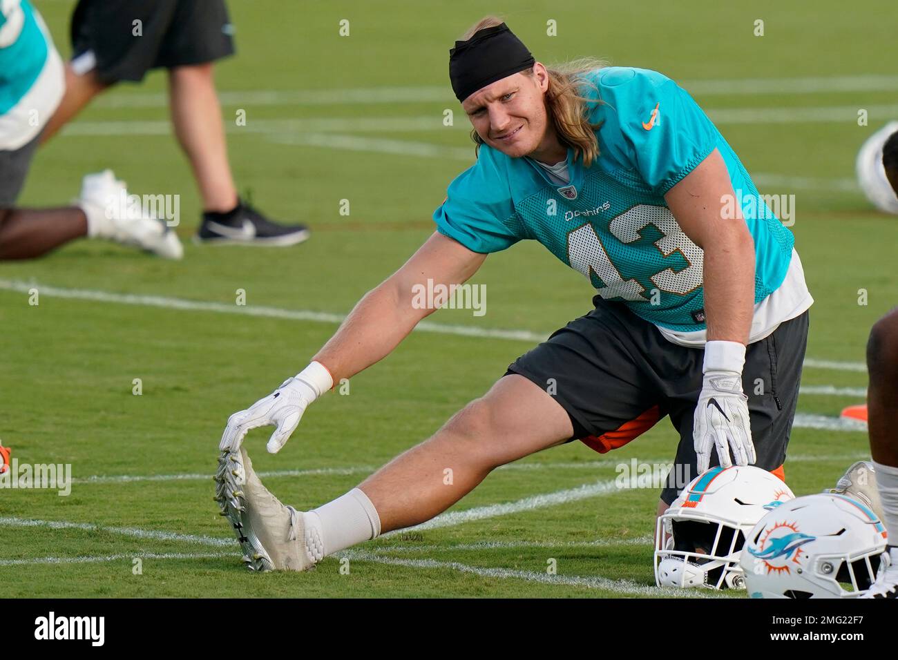 Dolphins' Andrew Van Ginkel returns to practice after having