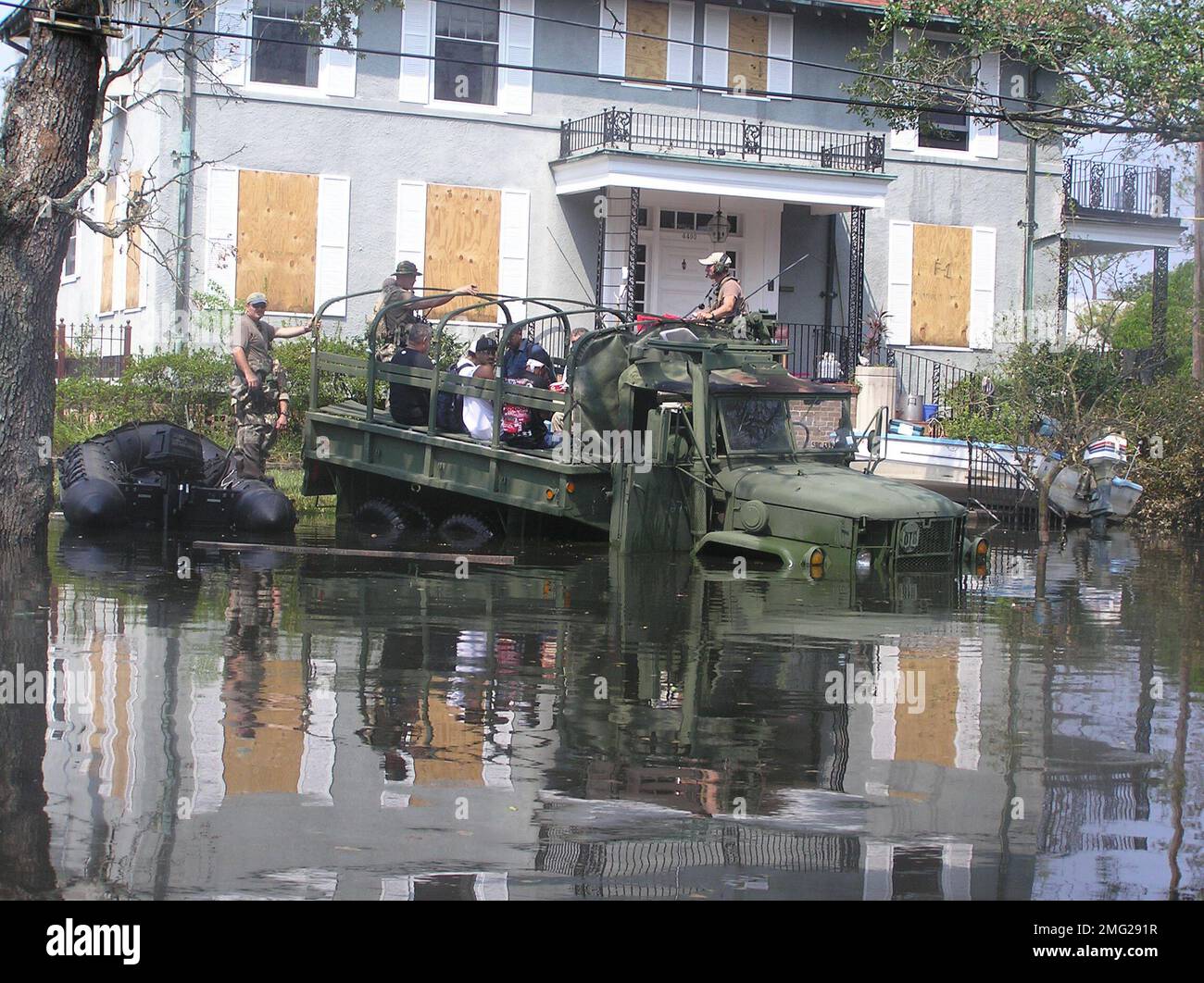 Operation Baton Rouge Marine Safety Unit Baton Rouge - New Orleans Flood Operations - 26-HK ...