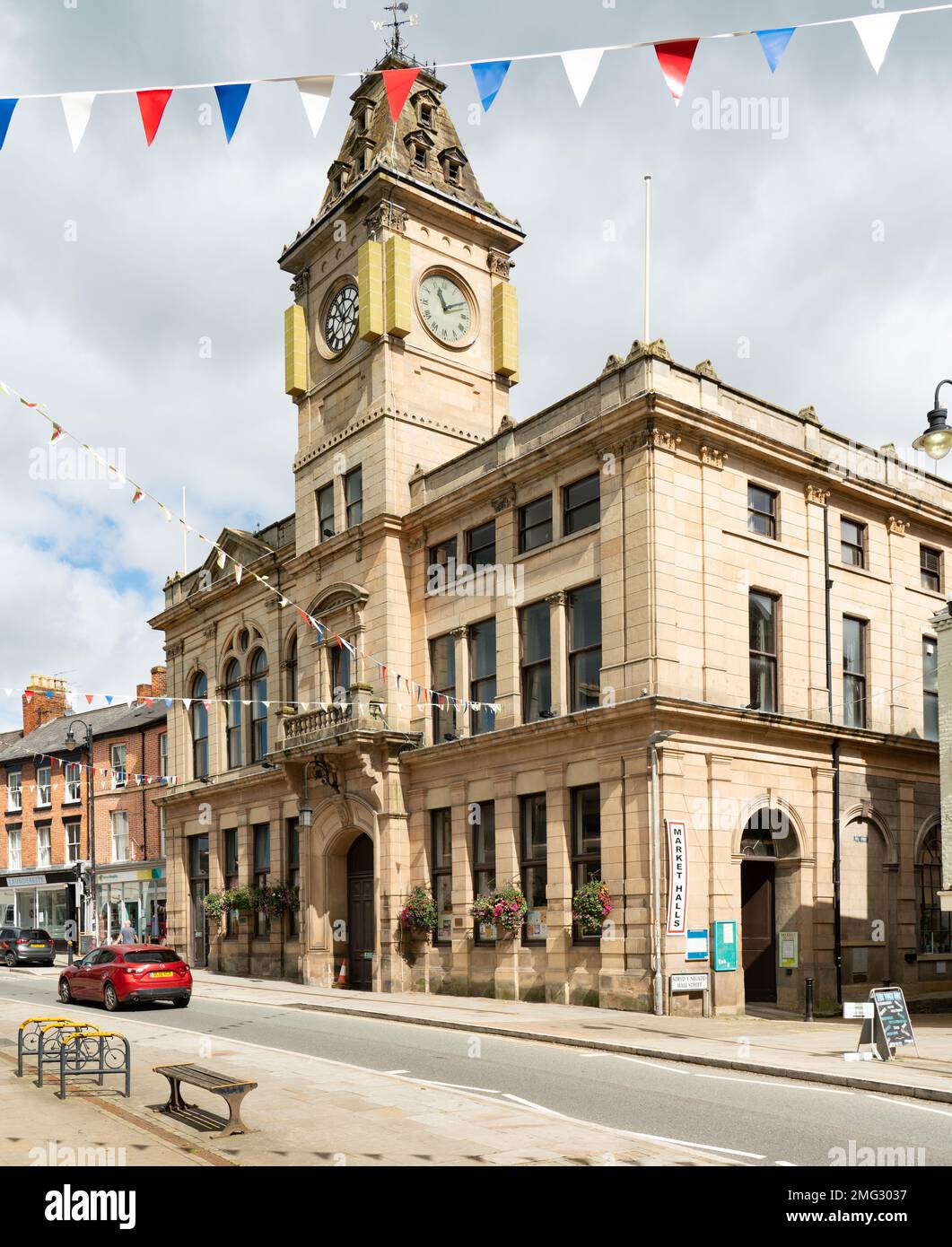 The Town Hall and Broad St, Welshpool, Mid Wales. August 2022. Stock Photo