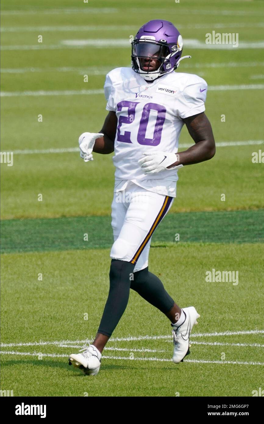 Minnesota Vikings cornerback Jeff Gladney (20) lines up against the Chicago  Bears during an NFL football game, Sunday, Dec. 20, 2020, in Minneapolis.  (Jeff Haynes/AP Images for Panini Stock Photo - Alamy