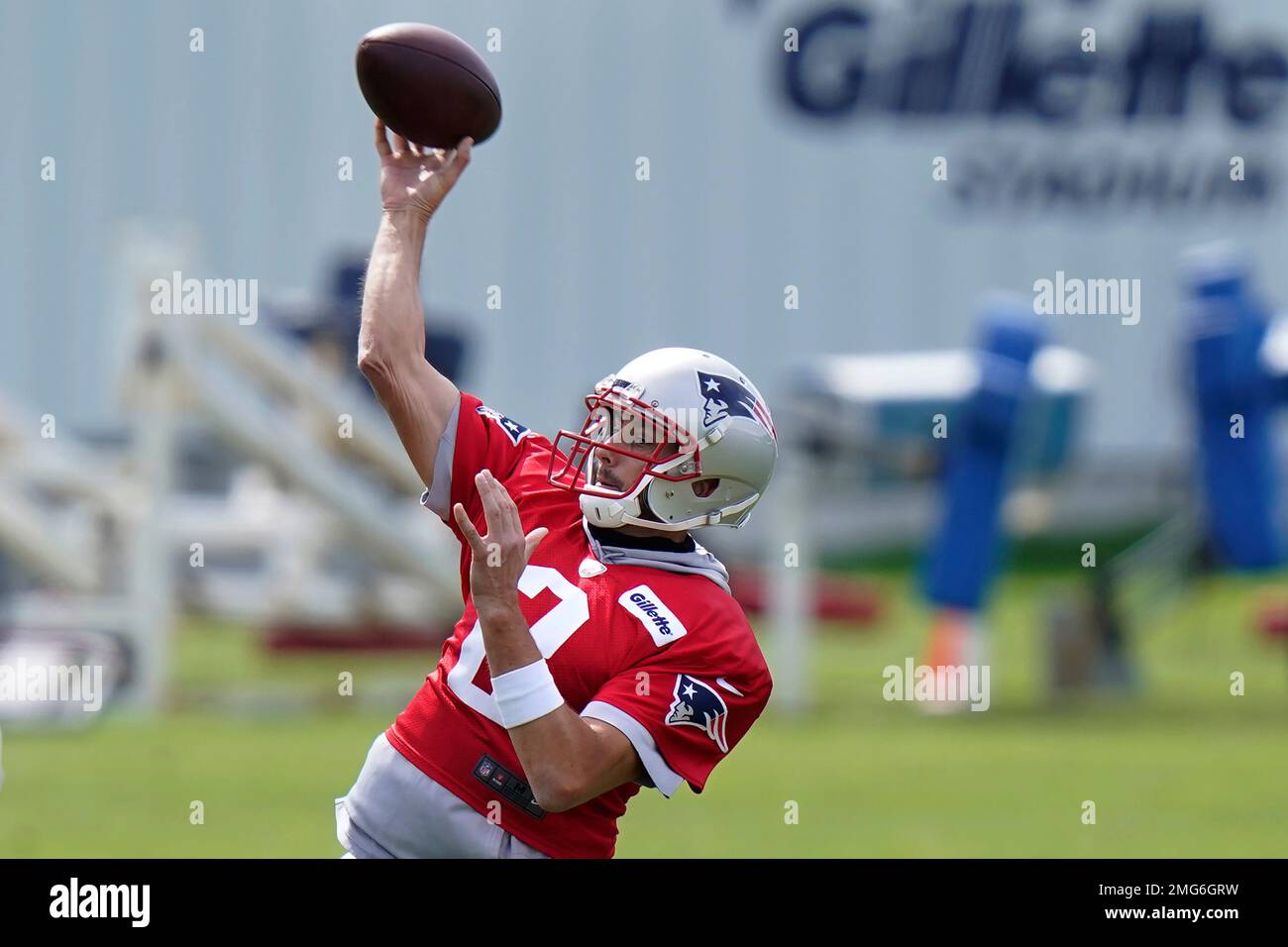 New England Patriots quarterback Brian Hoyer (5) tosses the ball