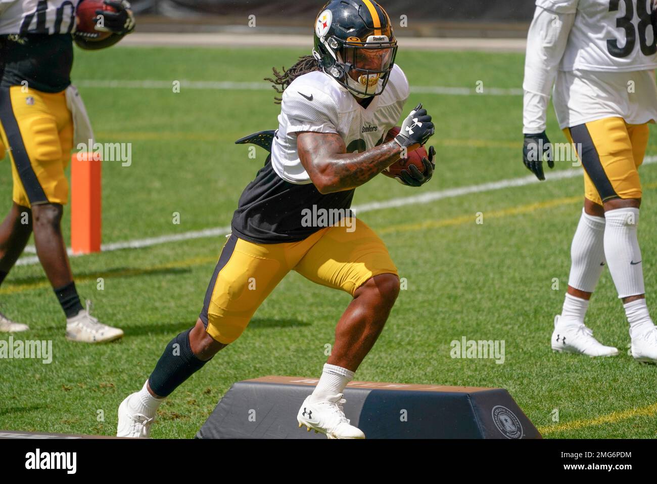 Pittsburgh Steelers running back Benny Snell Jr. (24) during an NFL  football training camp practice, Monday, Aug. 24, 2020, in Pittsburgh. (AP  Photo/Keith Srakocic Stock Photo - Alamy