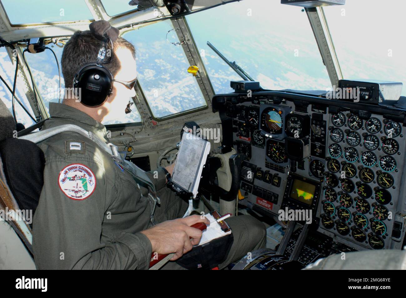 Aircrafts - C-130 - 26-HK-51-20. CG C-130 pilot in flight4. Hurricane ...