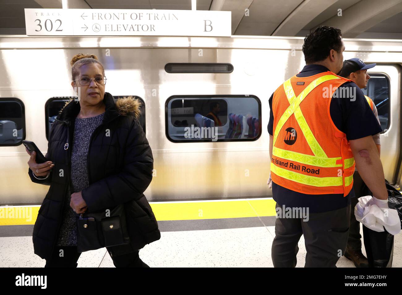 New York City USA 25th Jan 2023 A Commuter Walks Past A MTA Work new-york-city-usa-25th-jan-2023-a-commuter-walks-past-a-mta-work