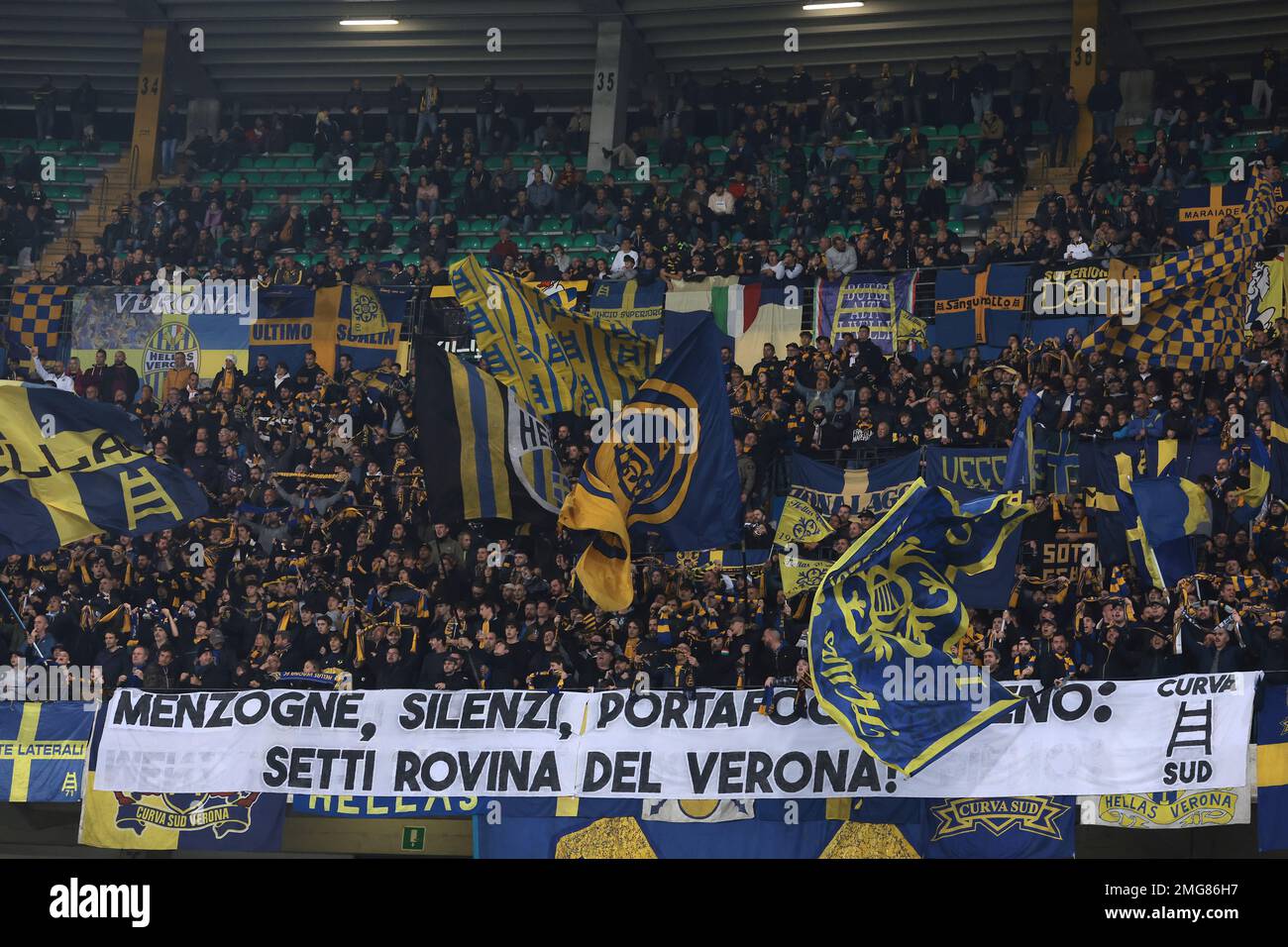 Verona, Italy, 10th November 2022. Hellas Verona fans display a banner in  protest again the management of the club by President Maurizio Setti,  during the Serie A match at Stadio Marcantonio Bentegodi,