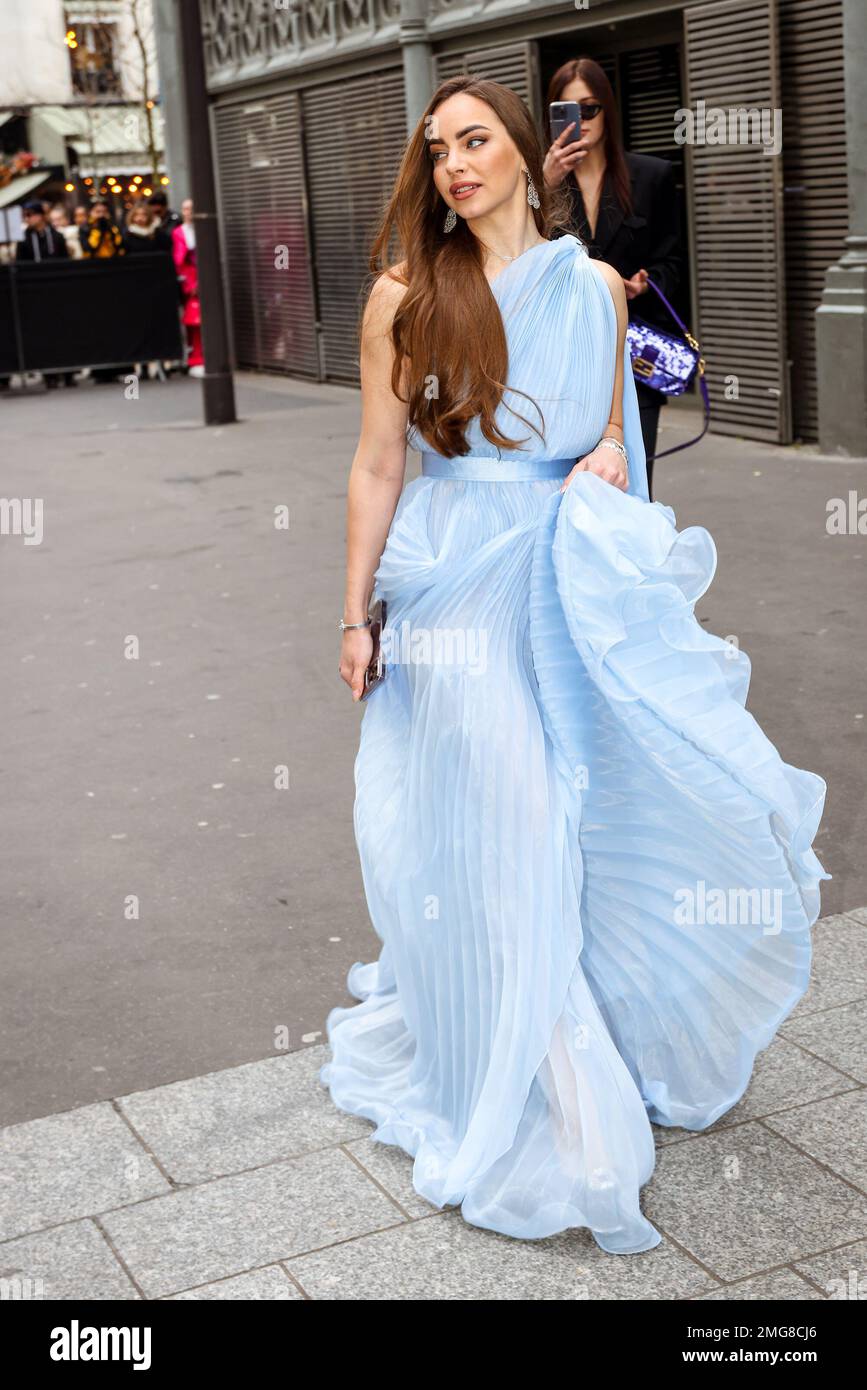 A guest attends of the Elie Saab show during Paris Fashion Week Haute  Couture Spring/Summer 2023 on January 25, 2023 in Paris, France. (Photo by  Lyvans Boolaky/ÙPtertainment/Sipa USA Stock Photo - Alamy
