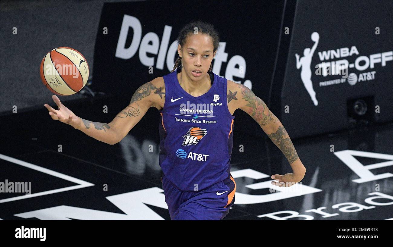 WNBA: Los Angeles Sparks defeat Mercury in Brittney Griner's