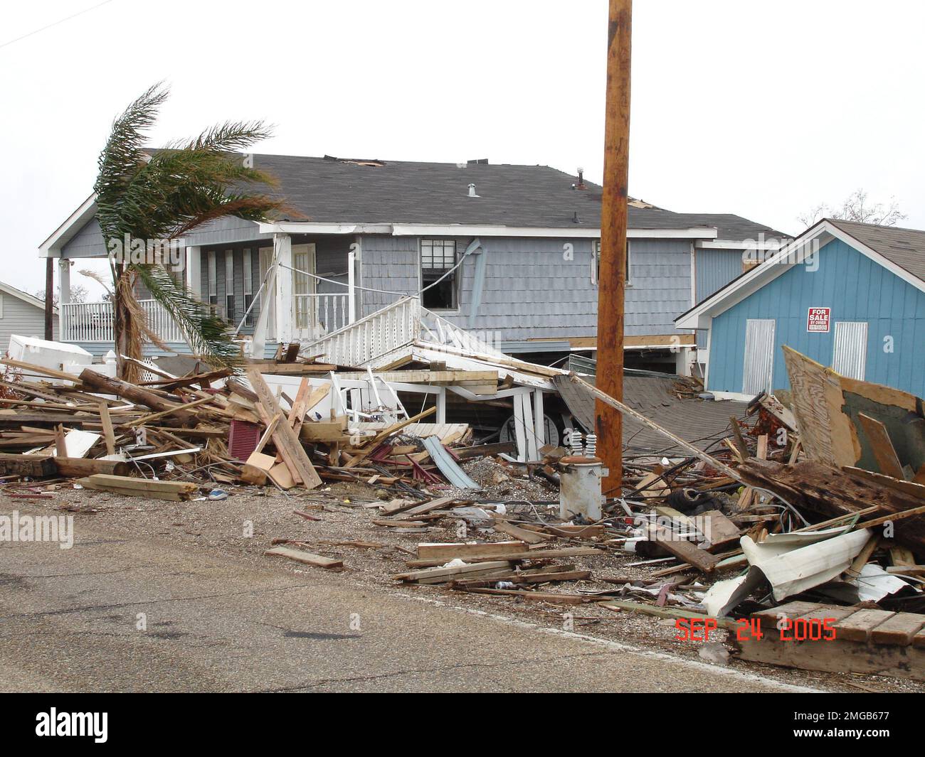 Aftermath - Miscellaneous - 26-HK-48-63. North Shore--destroyed houses ...